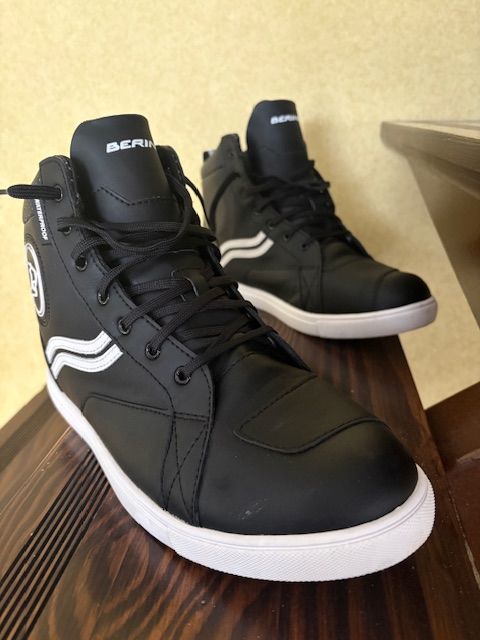 BOTTINE MOTO NEUVE BERING T42 50 Saint-Maur-des-Foss�s (94)