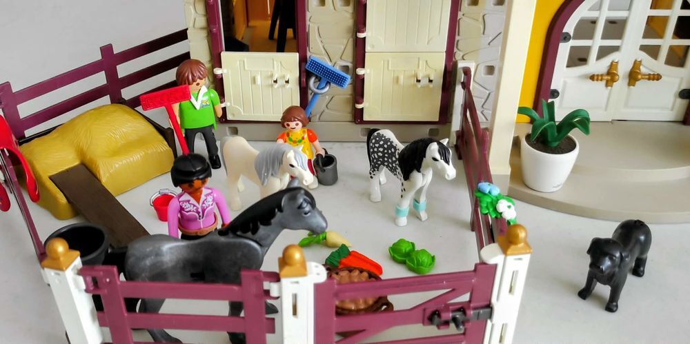 Playmobil Country 5221 Grand Haras box chevaux et enclos Jeux / jouets