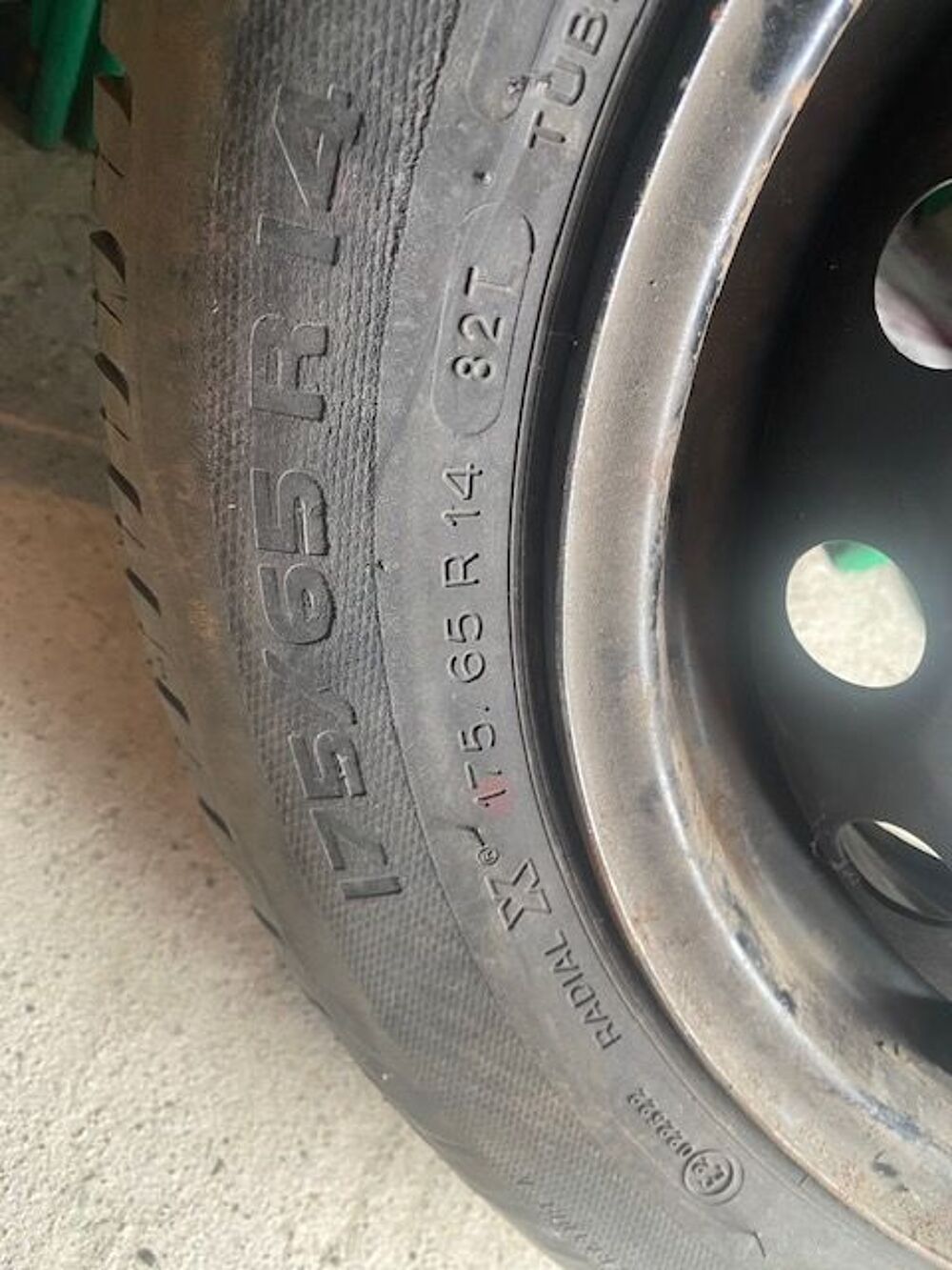Pneu Michelin et jante 175/65/R14 Bricolage
