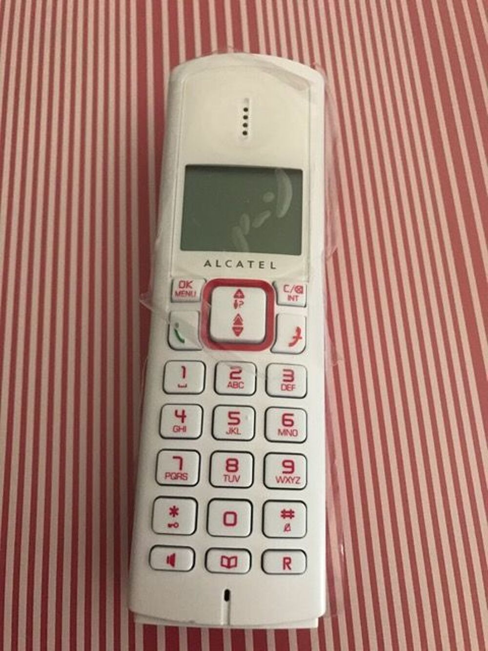Vends combin&eacute; t&eacute;l&eacute;phone Alcatel &agrave; connecter sur secteur Téléphones et tablettes