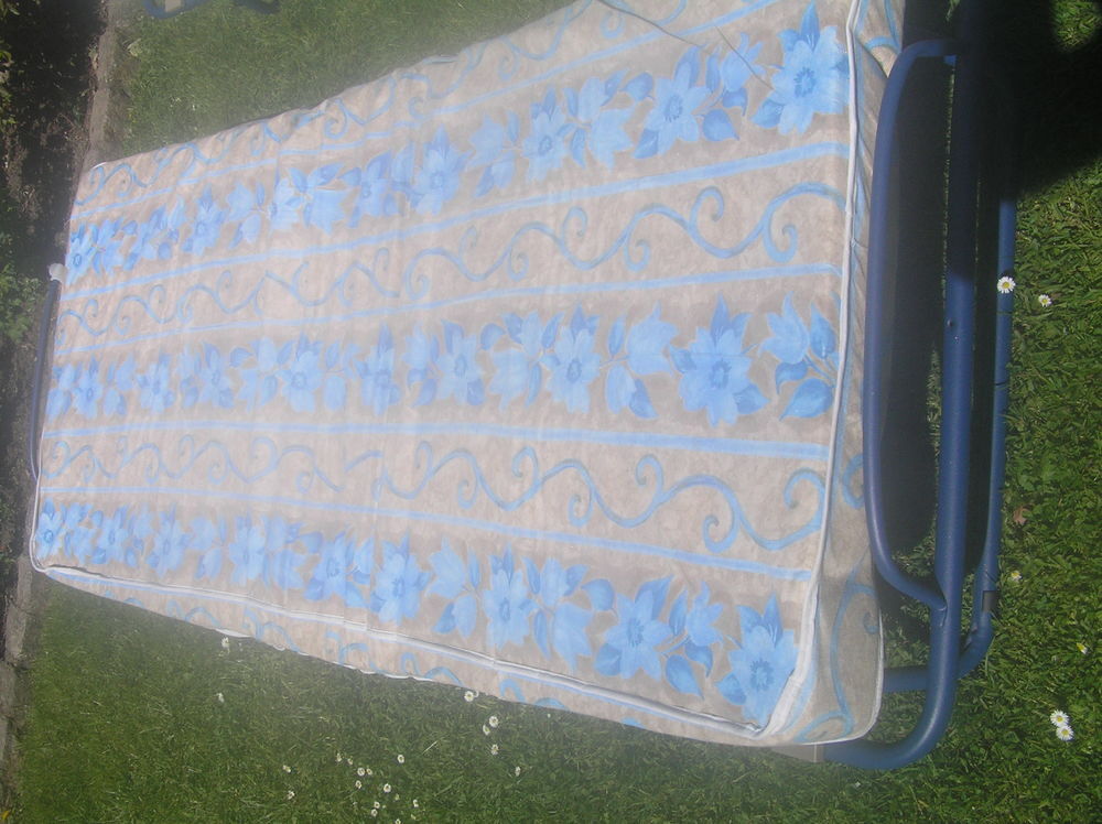 2 LITS PLIANTS Meubles