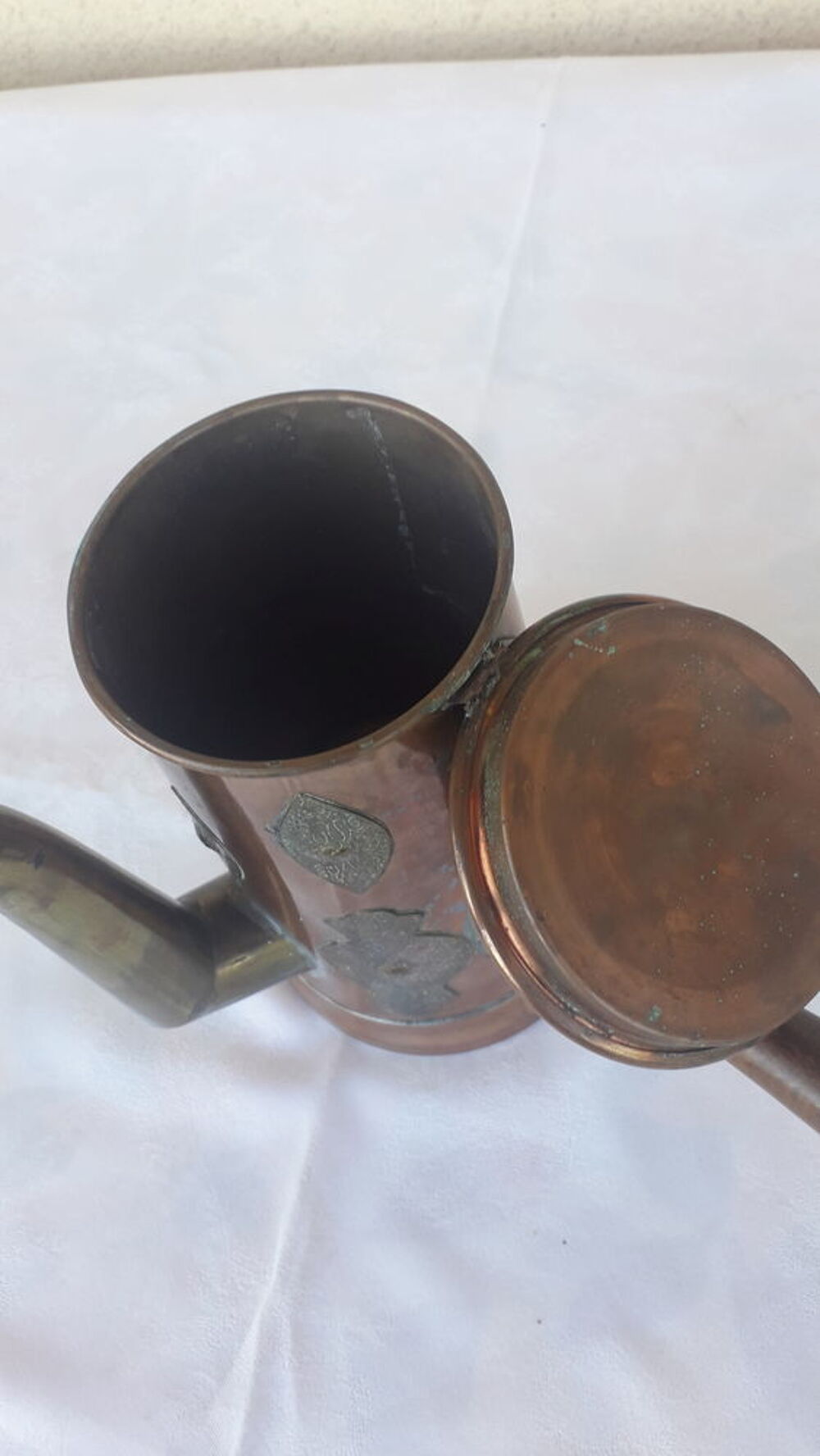 Cafeti&egrave;re chocolati&egrave;re en cuivre
Décoration