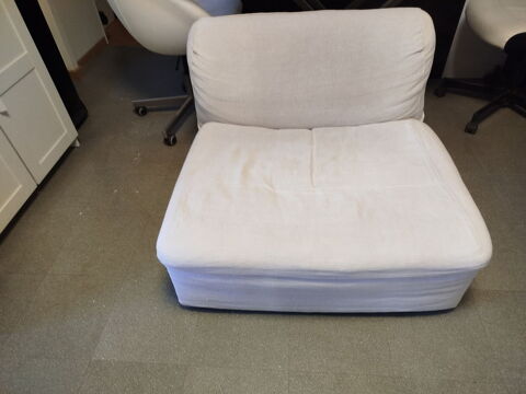 Fauteuil 1 place Lansargues (34)