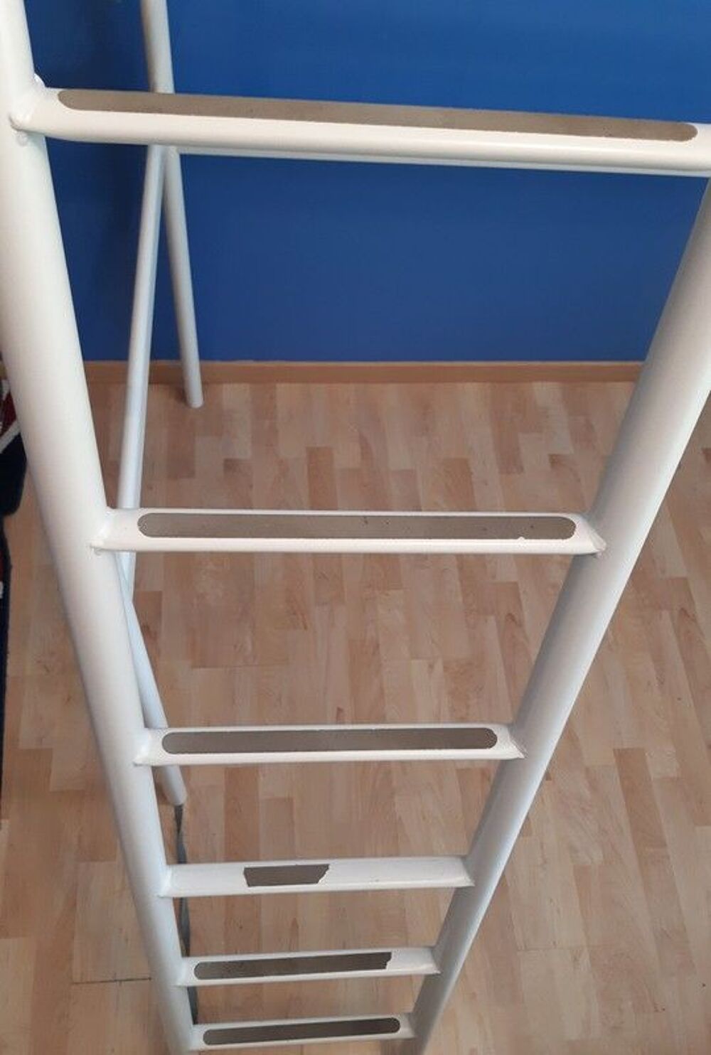 Structure lit mezzanine, 90x200 cm (lit 1 place) 
Meubles