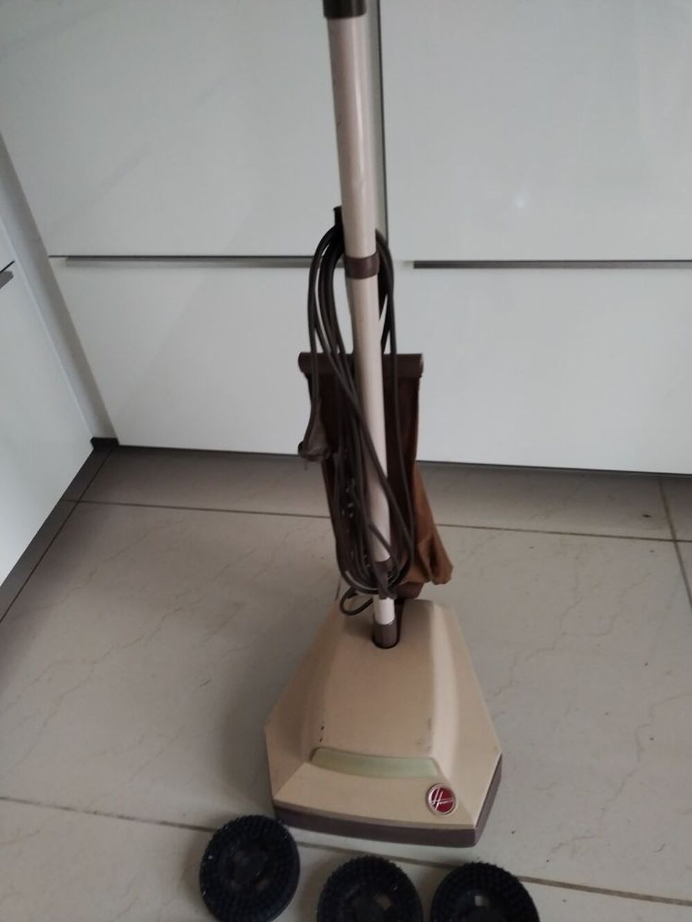 CIREUSE aspirateur ELECTRIQUE HOOVER Electrom�nager