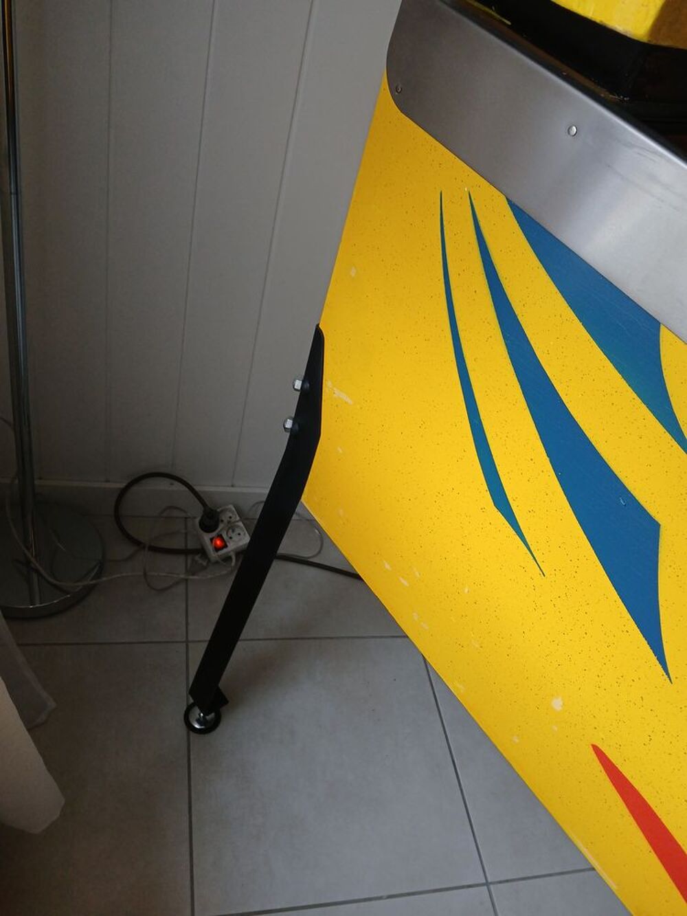 Flipper bally &eacute;lectrom&eacute;canique a rouleaux pr&ecirc;t &agrave; jouer Consoles et jeux vidéos