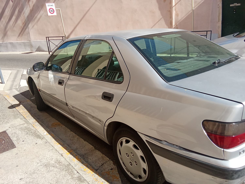 406 1.9 DT SR 1997 occasion 26200 Mont&eacute;limar