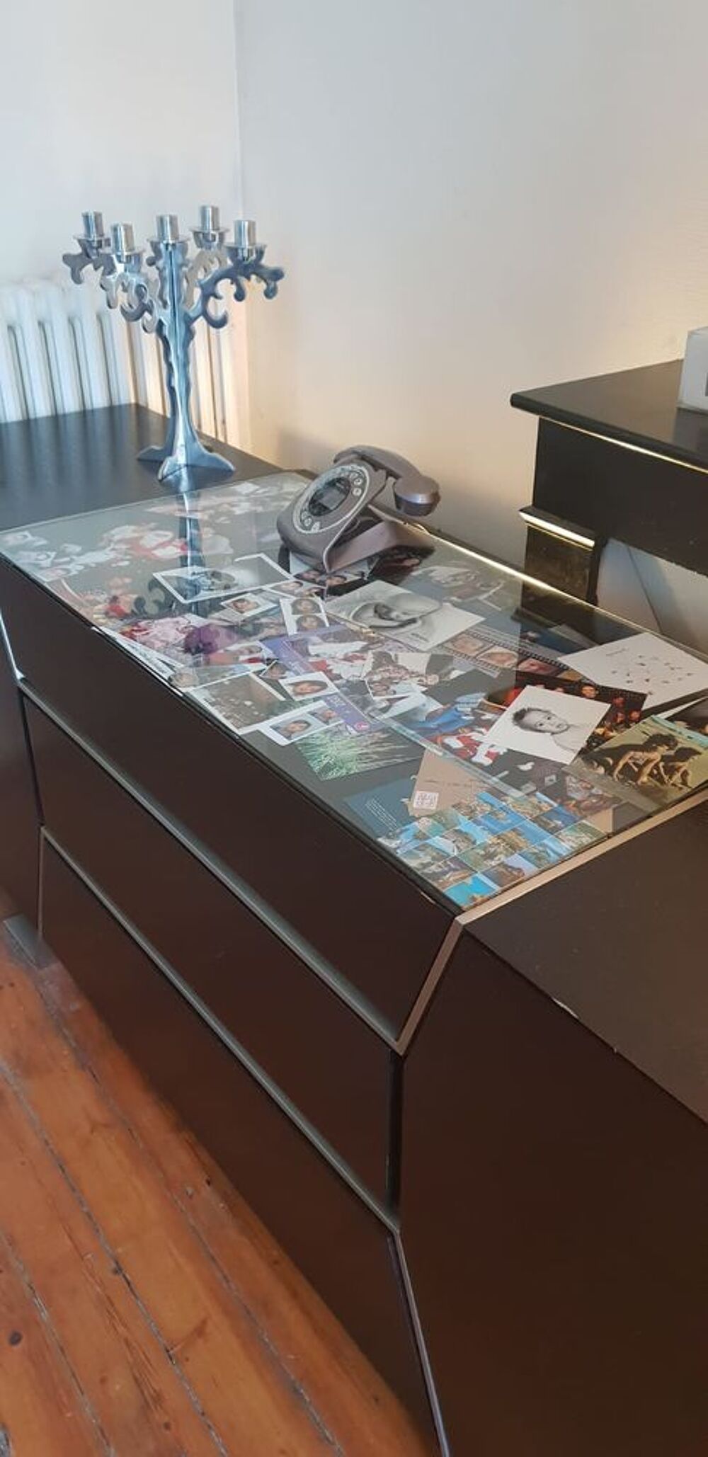 Buffet bas Gautier en enfilade 2 portes, 3 tiroirs, vitrine
Meubles