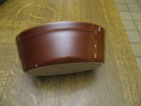 Petite terrine � p�t� marron �mile henry 4 M�rignies (59)