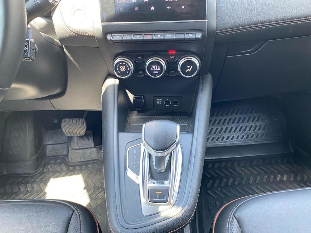 Captur E-Tech Plug-in 160 Initiale Paris 2021 occasion 42120 Le Coteau