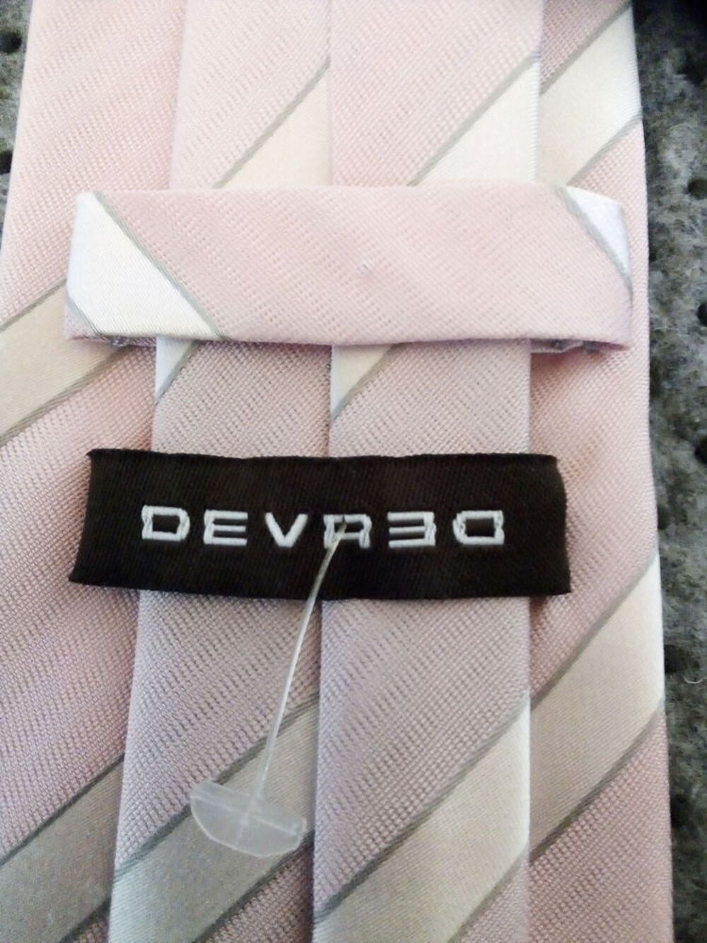 Cravate rose &agrave; rayures DEVRED en soie Vêtements