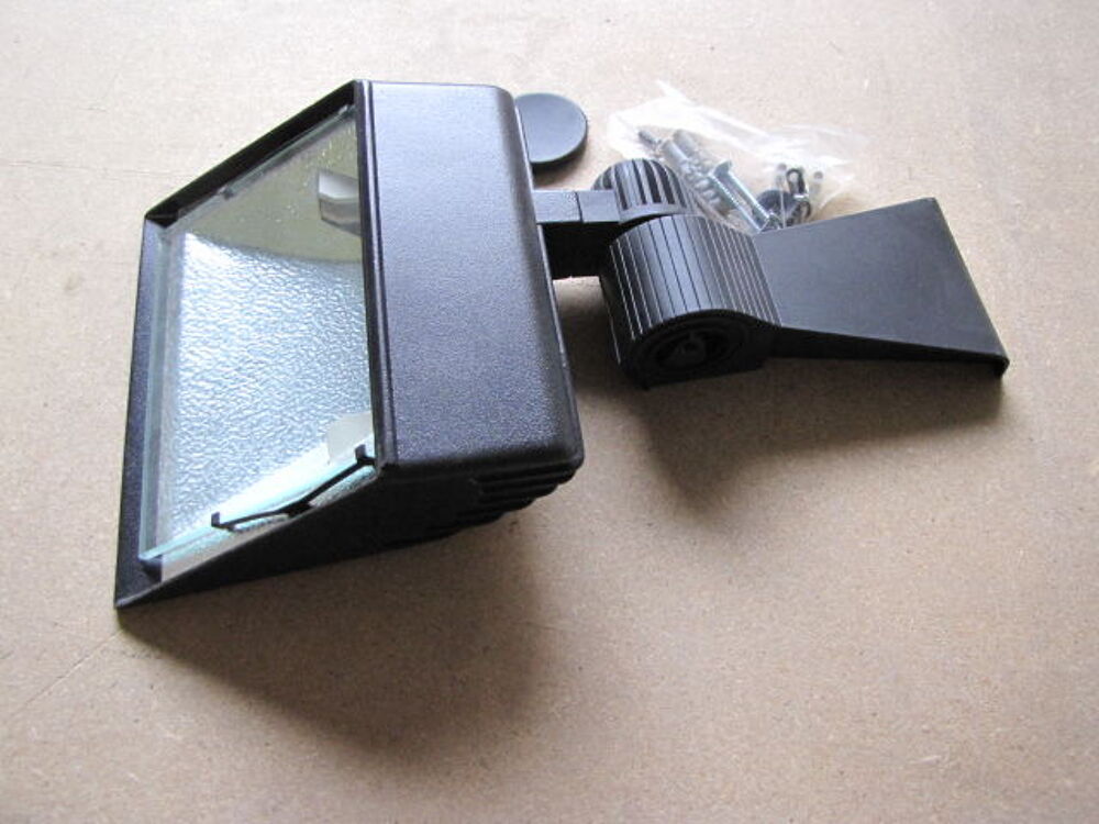 Projecteur Halog&egrave;ne 300w neuf Décoration