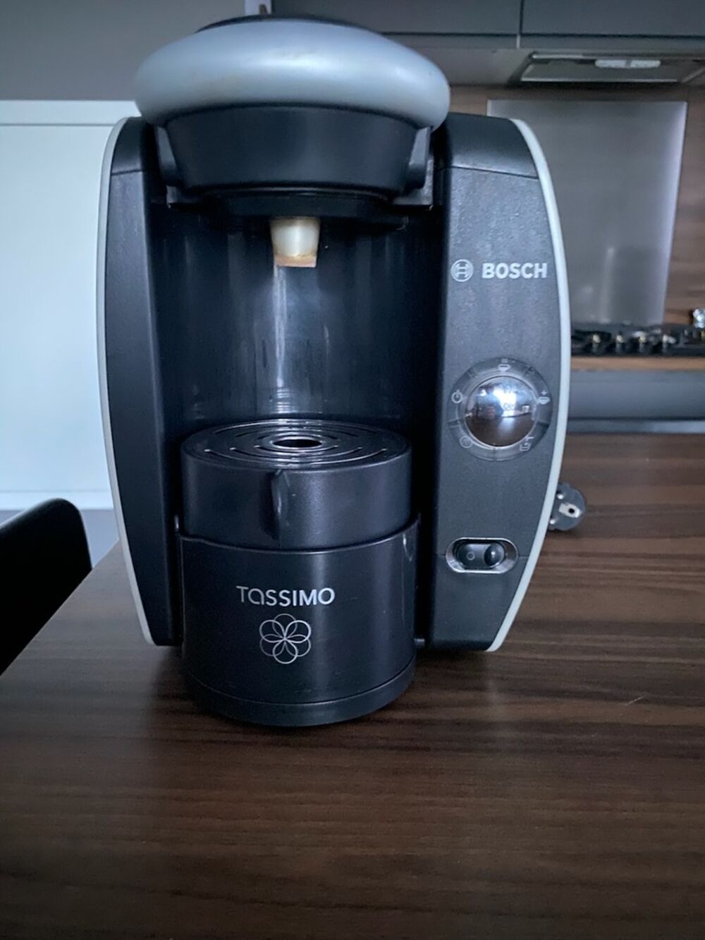 Machine &agrave; caf&eacute; Bosch Tassimo grise Electroménager