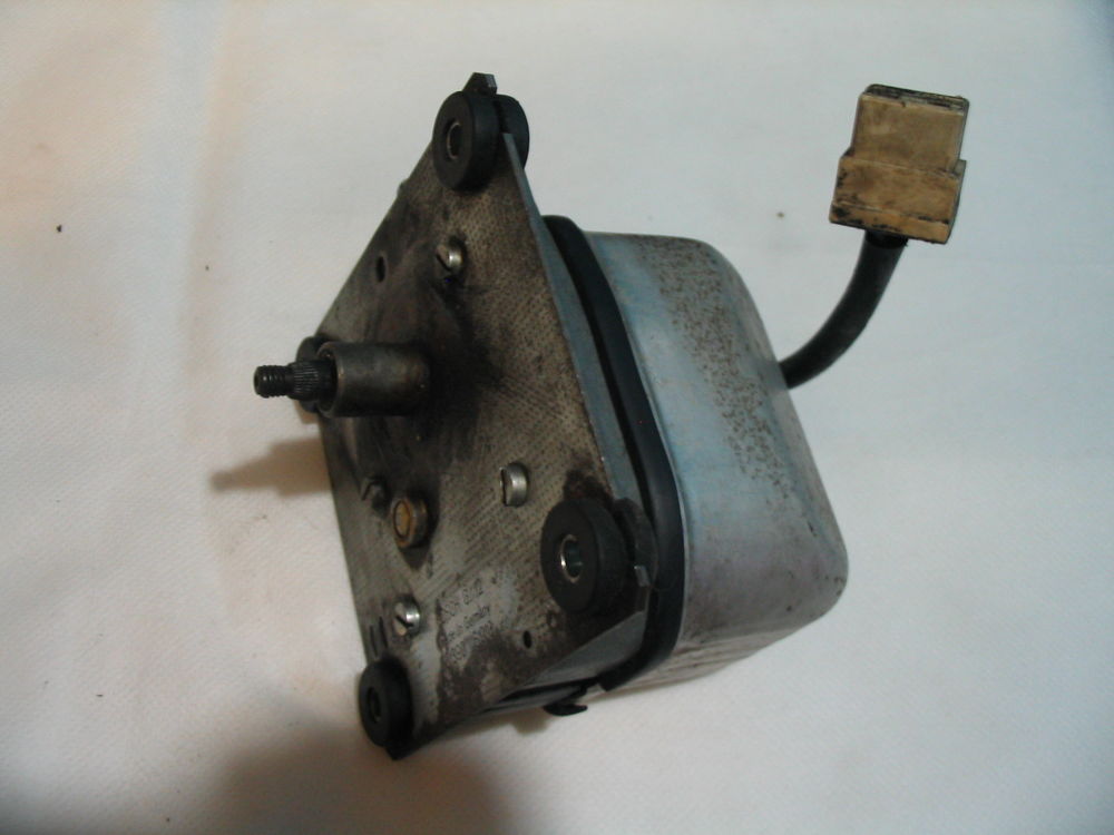 Moteur essuie glace pour Renault 5 ,1er g&eacute;n&eacute;ration 
