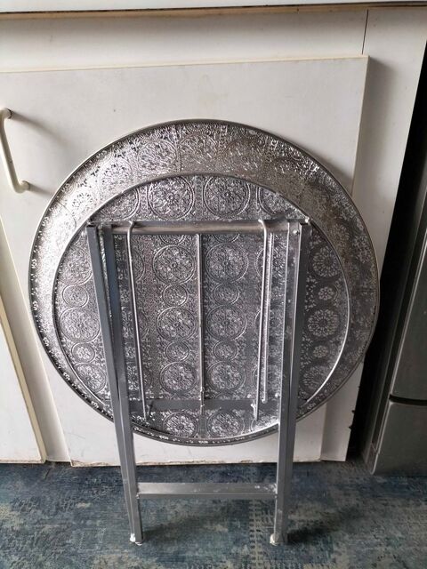 �    vendre petite table de salon en tre bonne �tat marocaine 5 Rodez (12)