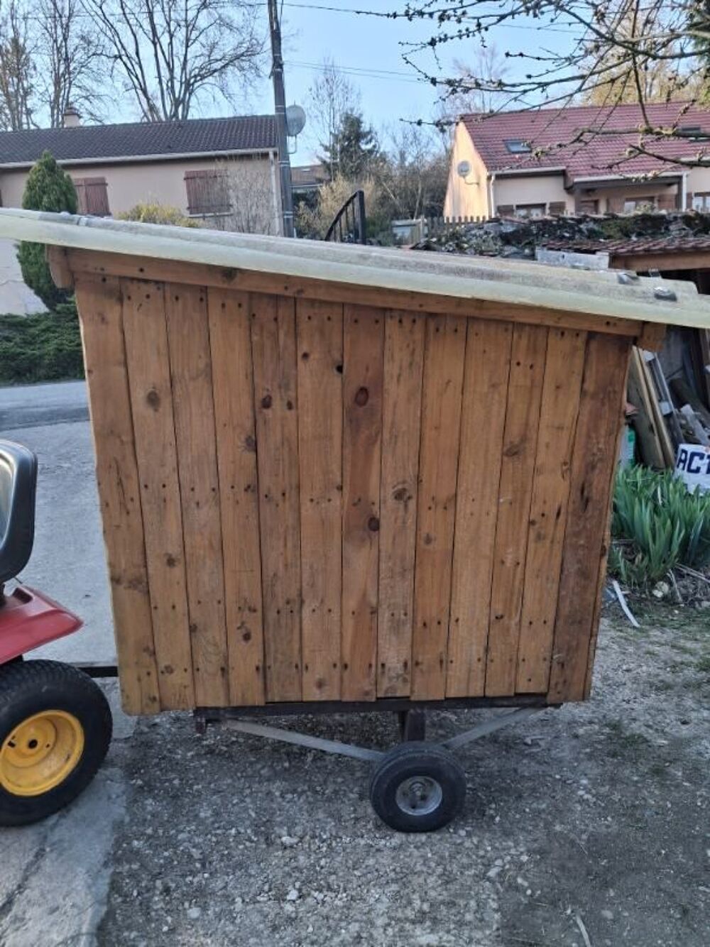 Cabane en bois tr&egrave;s lourde Bricolage