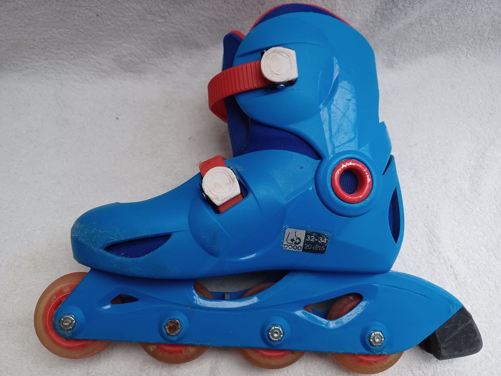 Rollers D&eacute;cathlon avec casque Jeux / jouets