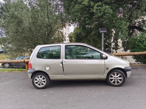 Renault Twingo 1.2i 16V Initiale 2002 occasion Saint-Rapha&euml;l 83700