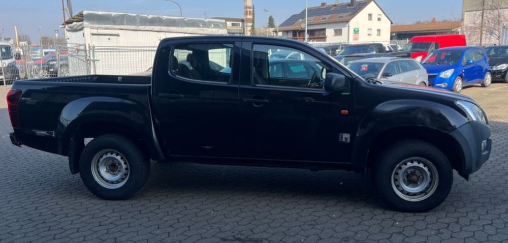 D-MAX 2.5 4X4 CREW CAB PLANET 2013 occasion 20260 Calvi