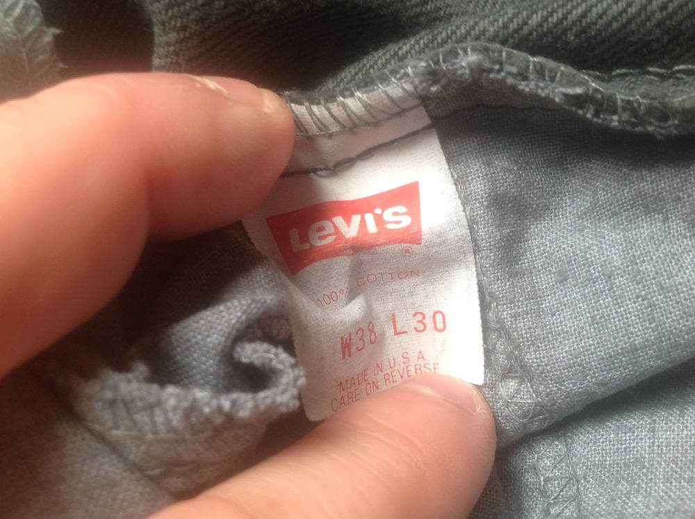 JEAN LEVI'S NOIR W38L30 Made In USA Envoi Possible
Vêtements