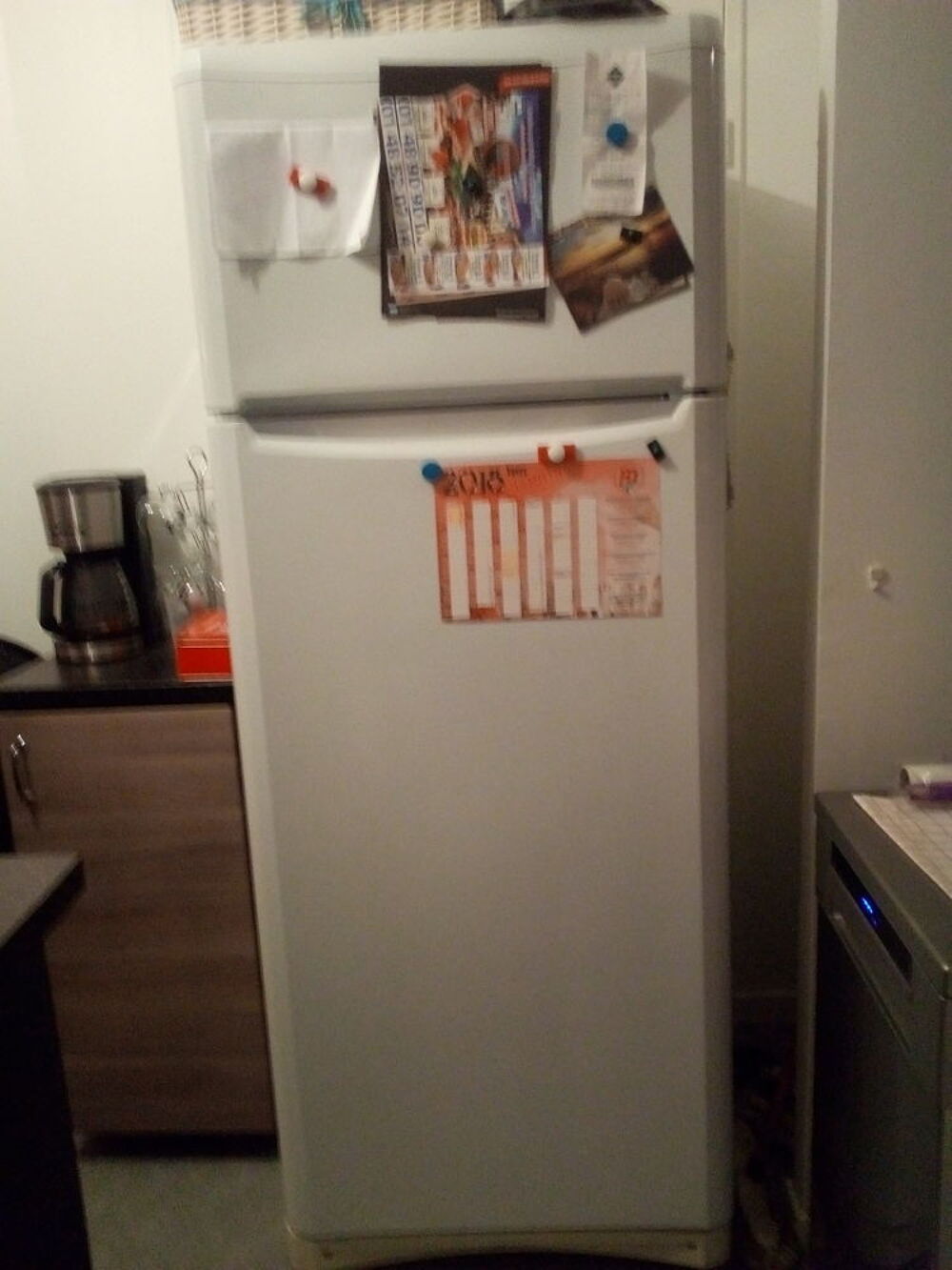 Vend frigo cong&eacute;lateur Electroménager
