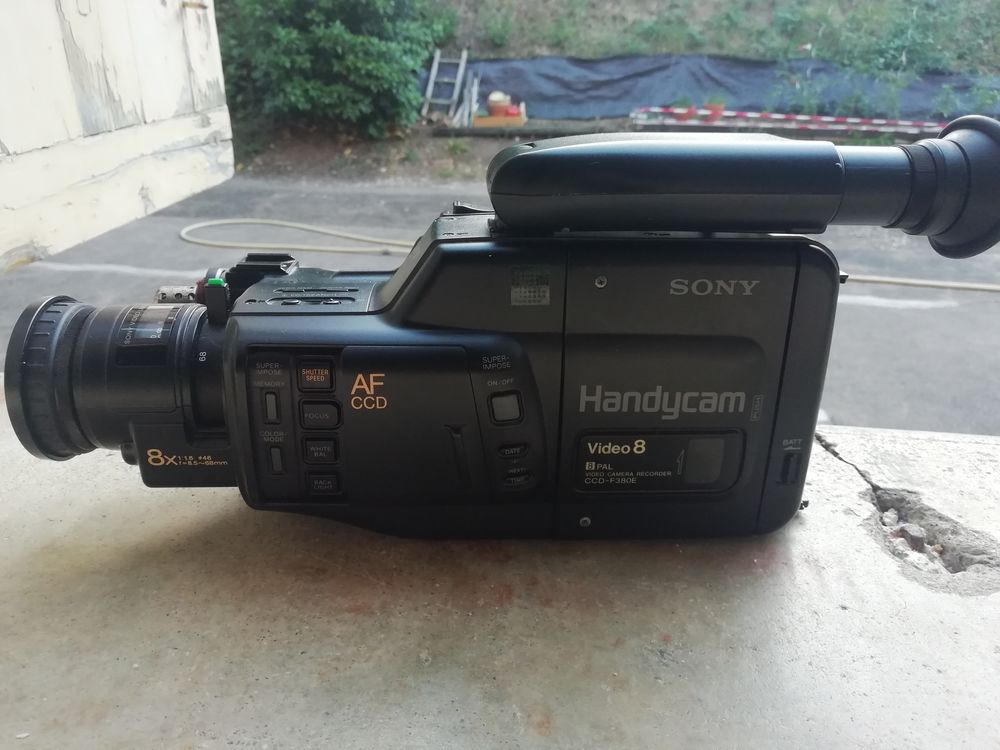 cam&eacute;scope Sony a cassettes 8mm Photos/Video/TV