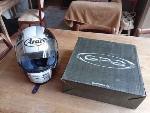 Casque moto Arai et bottes moto Gpa 290 Paris 19 (75)