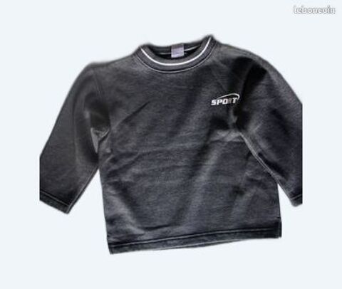 sweat shirt garcon taille 4 ans 1 Chaumont (52)