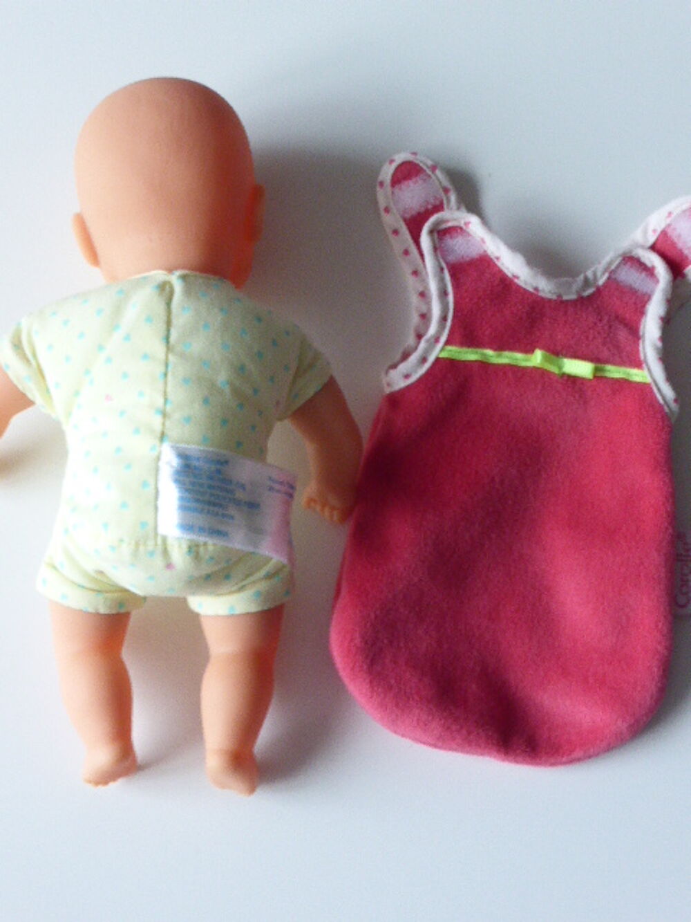 Corolle poup&eacute;e mini calin 2016 corps jaune et sa turbulette Jeux / jouets