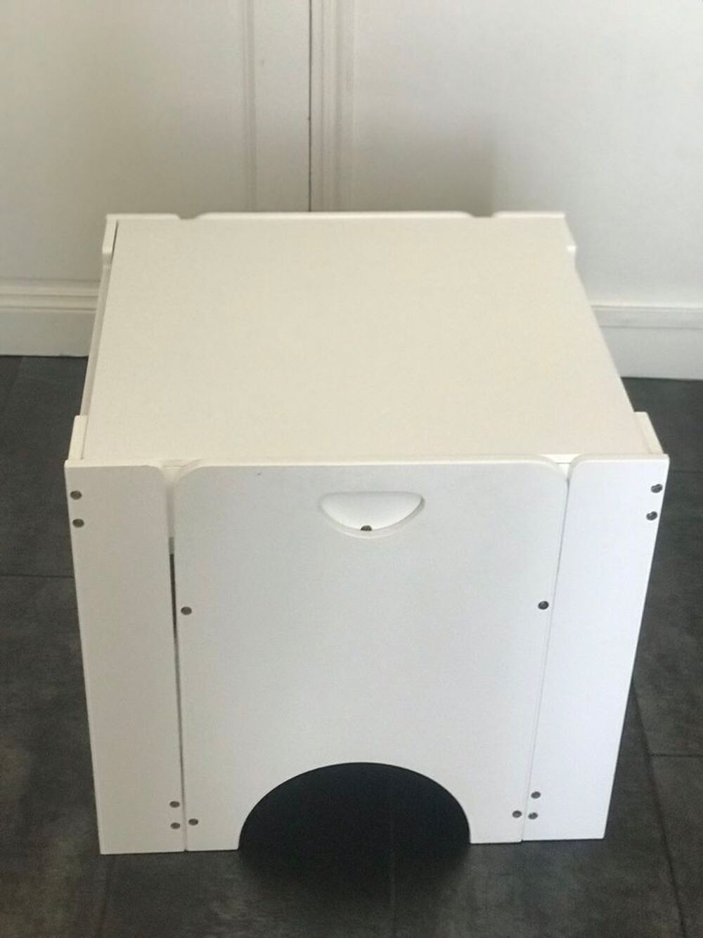 Table de jeux et ses deux chaises encastrables Mobilier enfants
