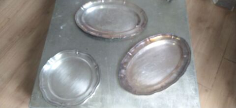 TROIS PLATS ARGENTES / 20 Gilette (06)