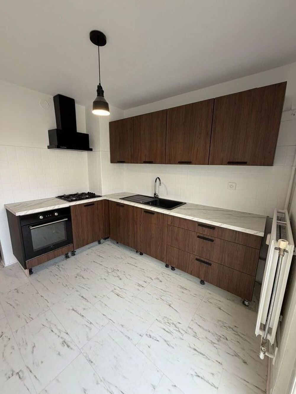 Location Appartement T3 65m² - Rénové à neuf - 2 chambres - Cave - Troyes Troyes