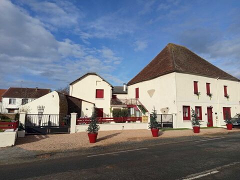   ensemble immobilier Maison - 15 + pi�ce(s) - 550 m�