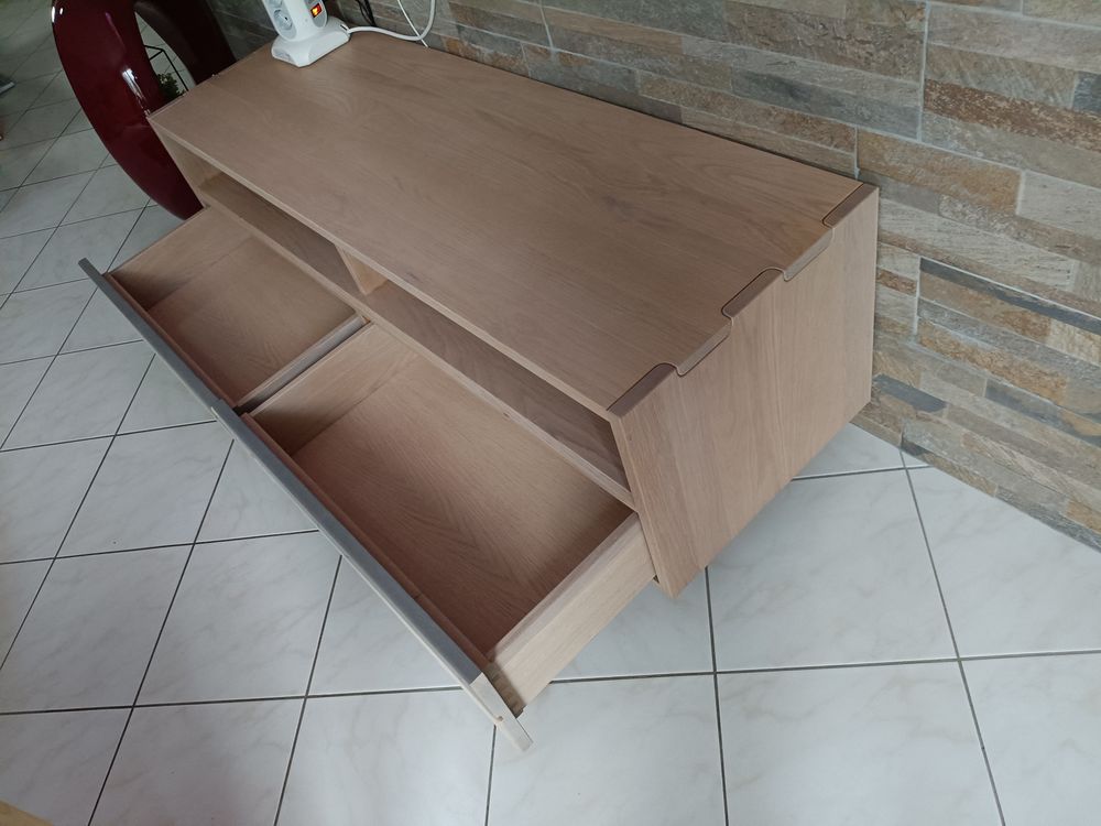 meuble TV en ch&ecirc;ne massif et table basse Meubles