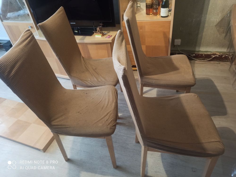 Table + 6 chaises offertes !! Meubles