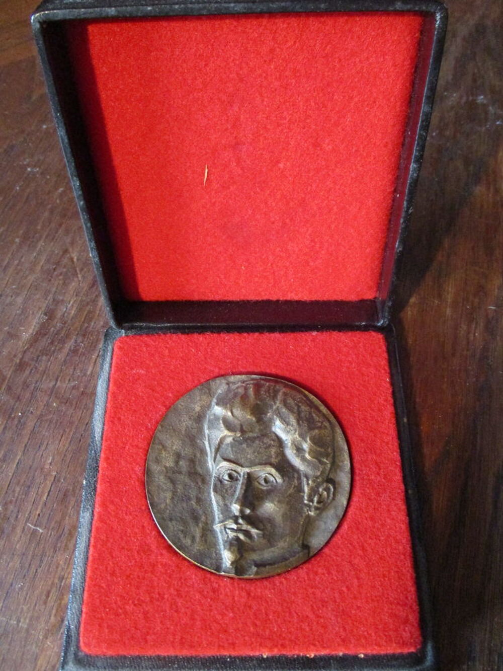 M&eacute;daille hongroise patriotique Bijoux et montres