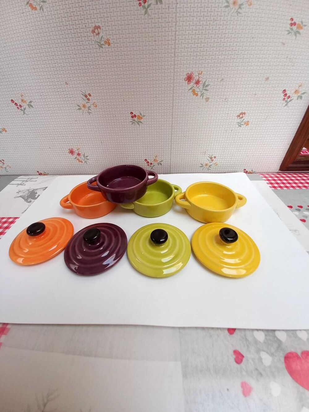 4 mini cocottes en c&eacute;ramique Electroménager