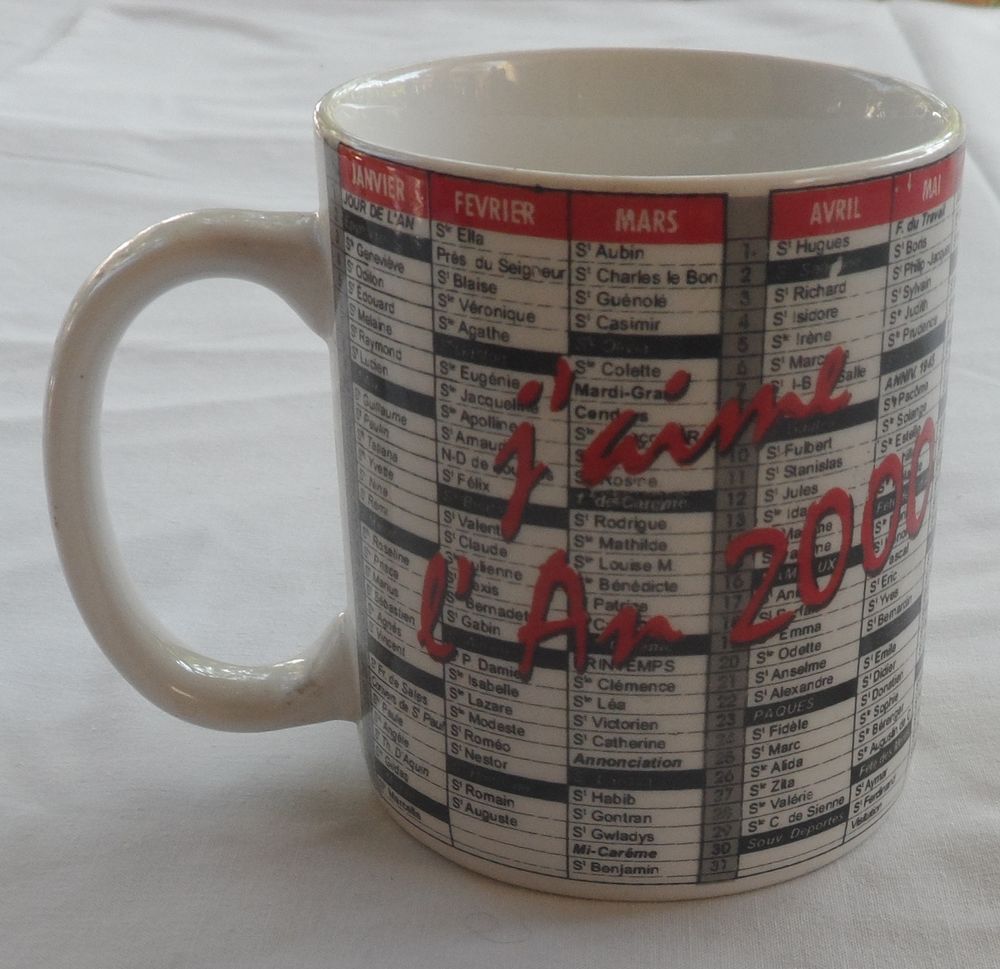MUG neuf J'aime l'an 2000 neuf jamais utilis&eacute;
Hauteur 9,5 cm Cuisine