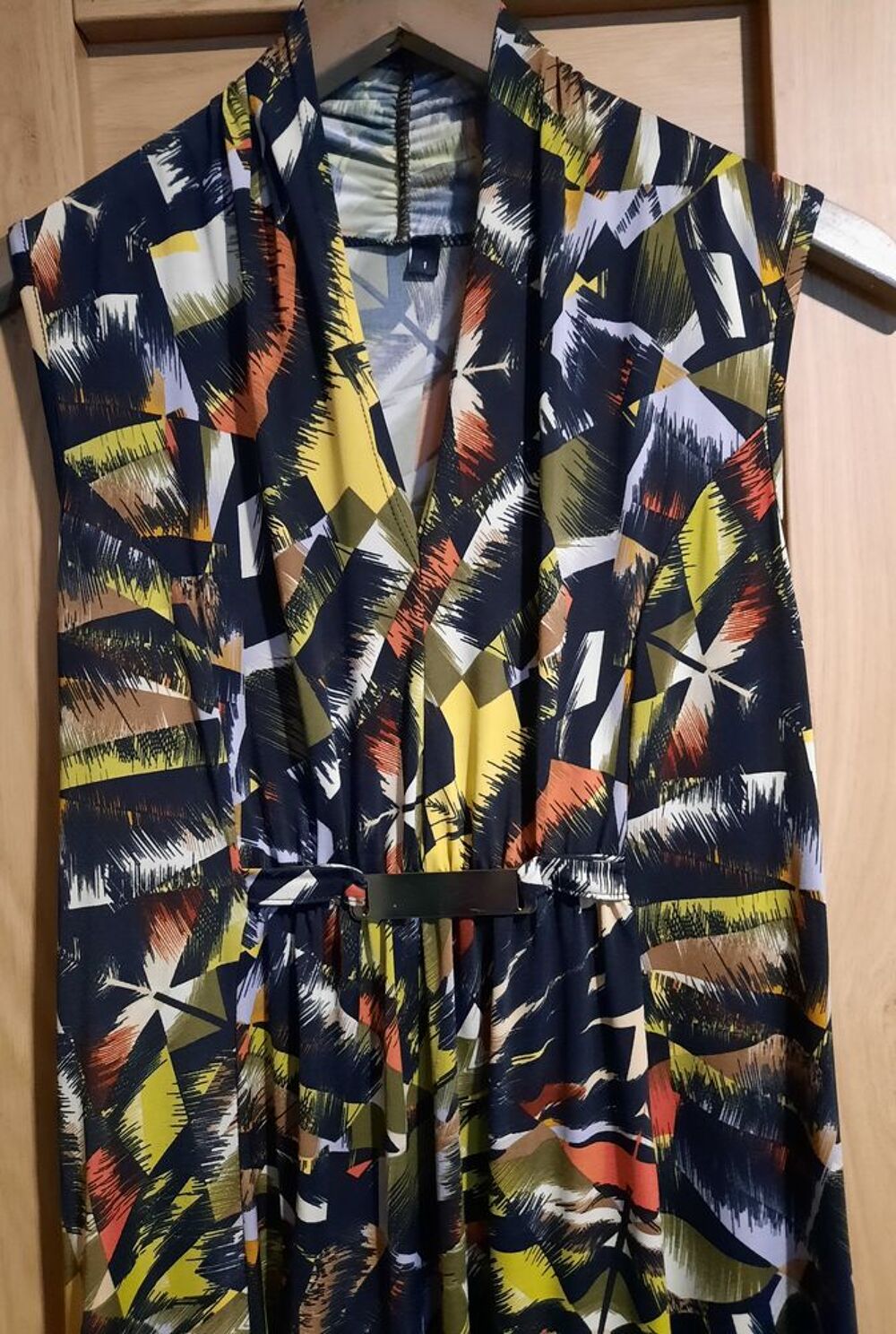 Robe noire &eacute;t&eacute; &eacute;l&eacute;gante imprim&eacute; r&eacute;tro T 38 - 40 Vêtements