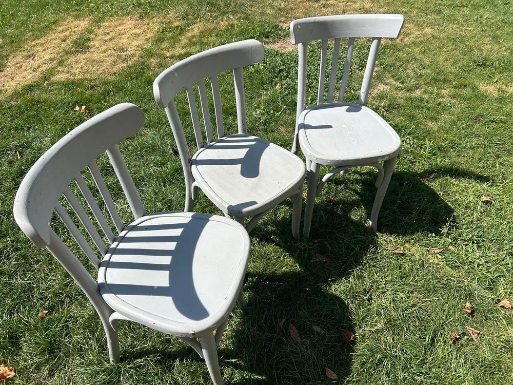 3 chaises bistrot vintage grise Meubles