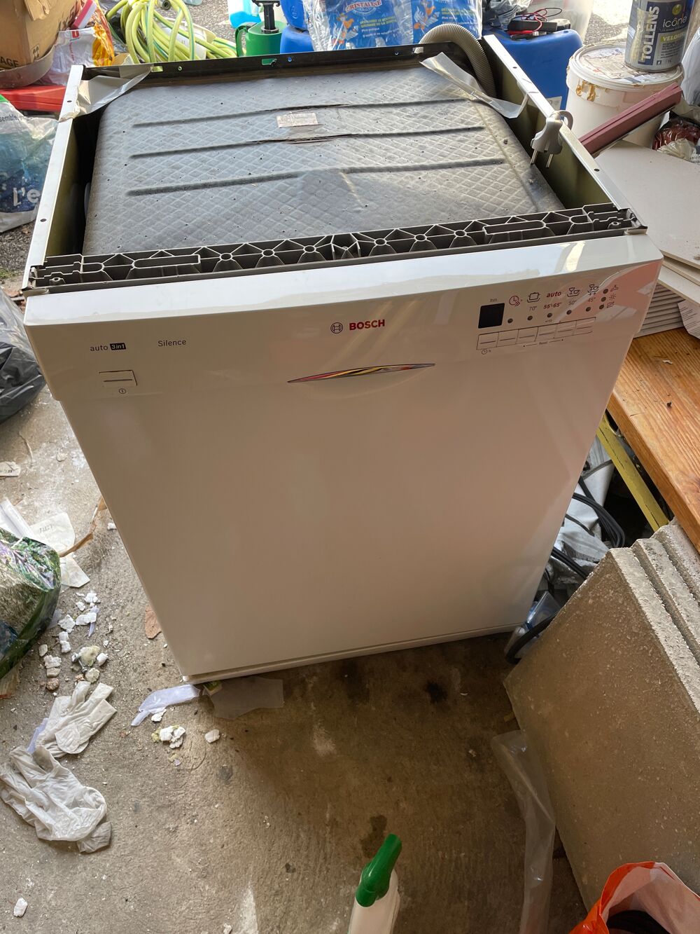 lave vaisselle jamais servi de marque BOSH Electroménager