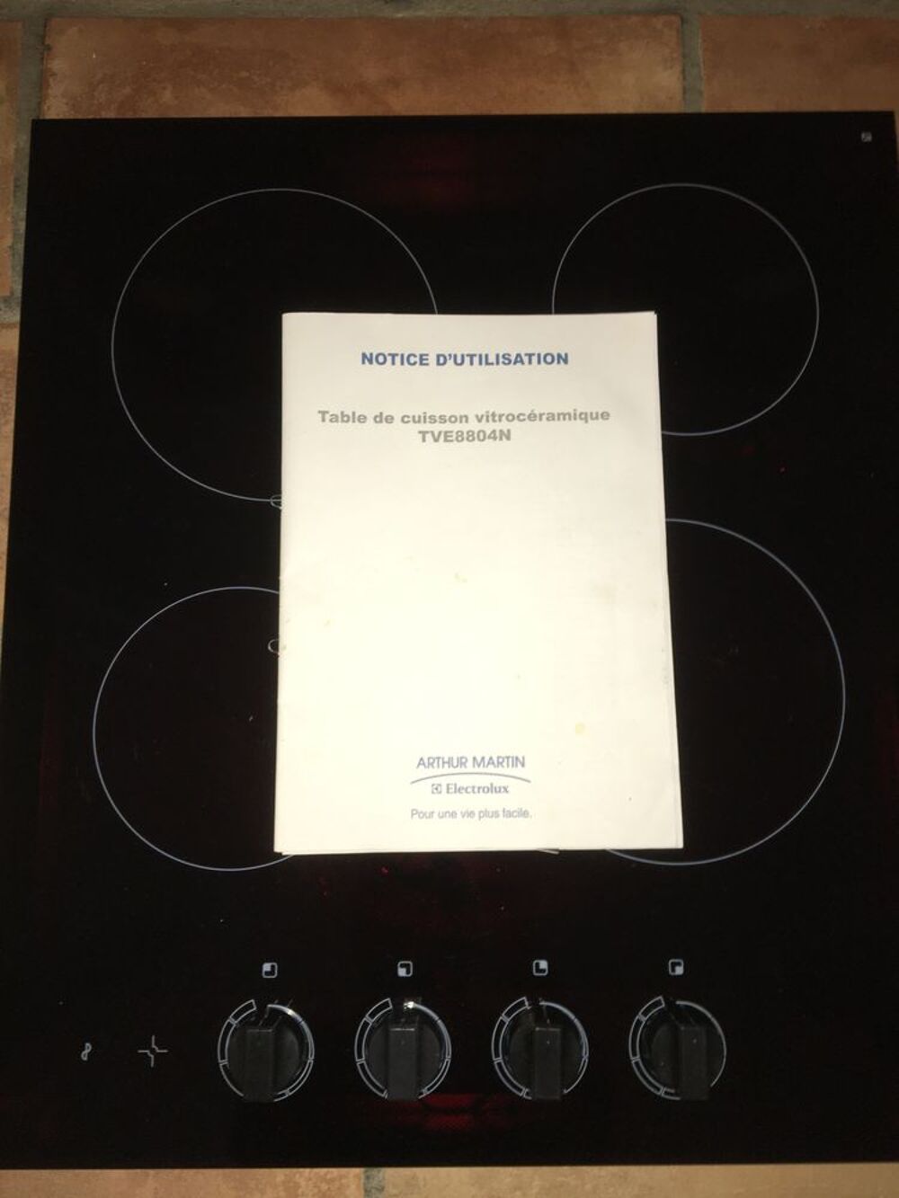 Table de cuisson vitroc&eacute;ramique neuve Electroménager