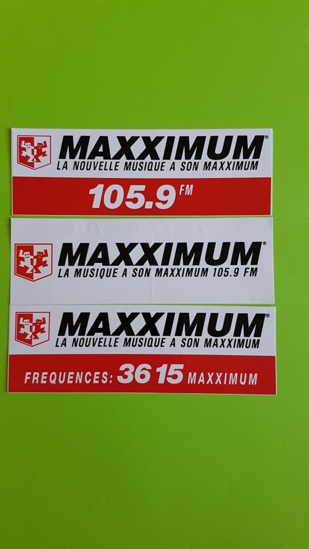RADIOS MAXXIMUM * CD * AUTOCOLLANTS * P'INS * CD et vinyles