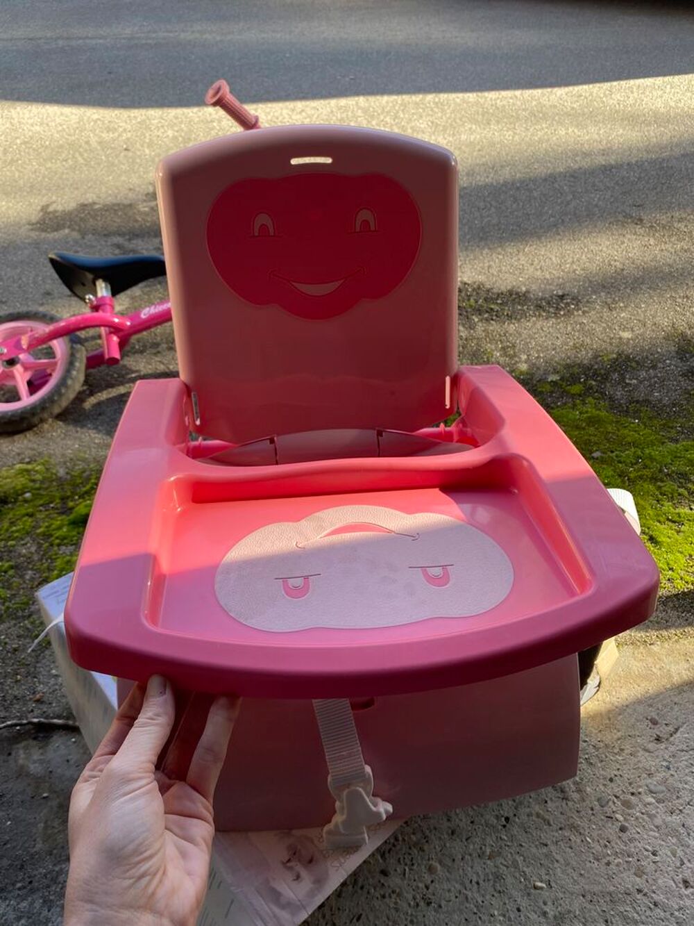 R&eacute;hausseur de chaise rose pliable Mobilier enfants