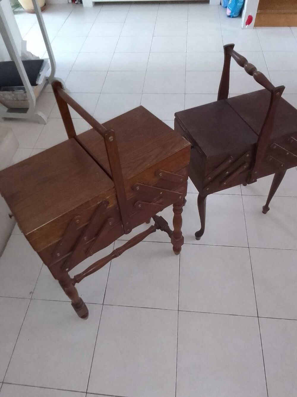 2 travailleuses bois Meubles