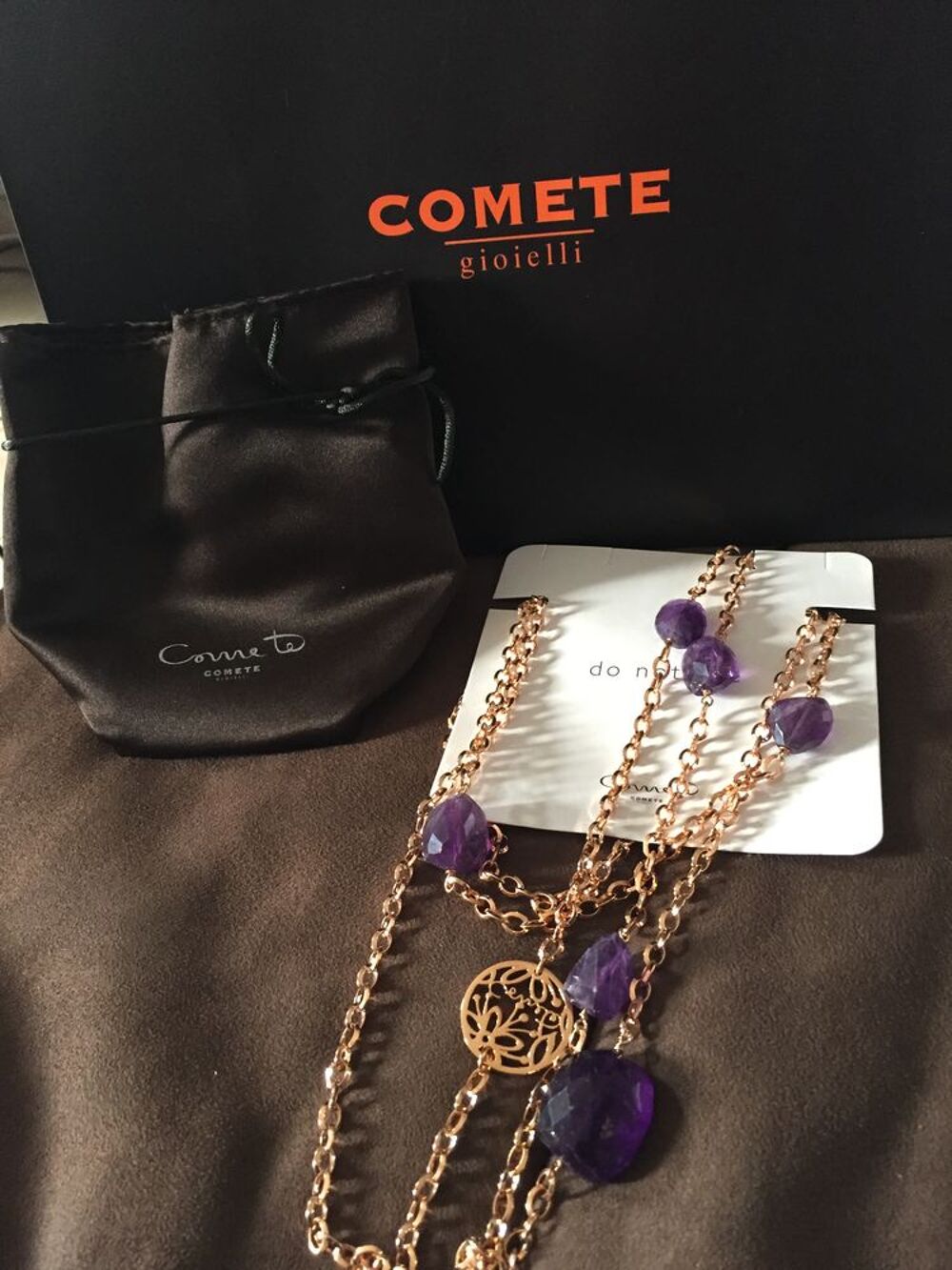 collier marque com&egrave;te UGLM 148 Bijoux et montres