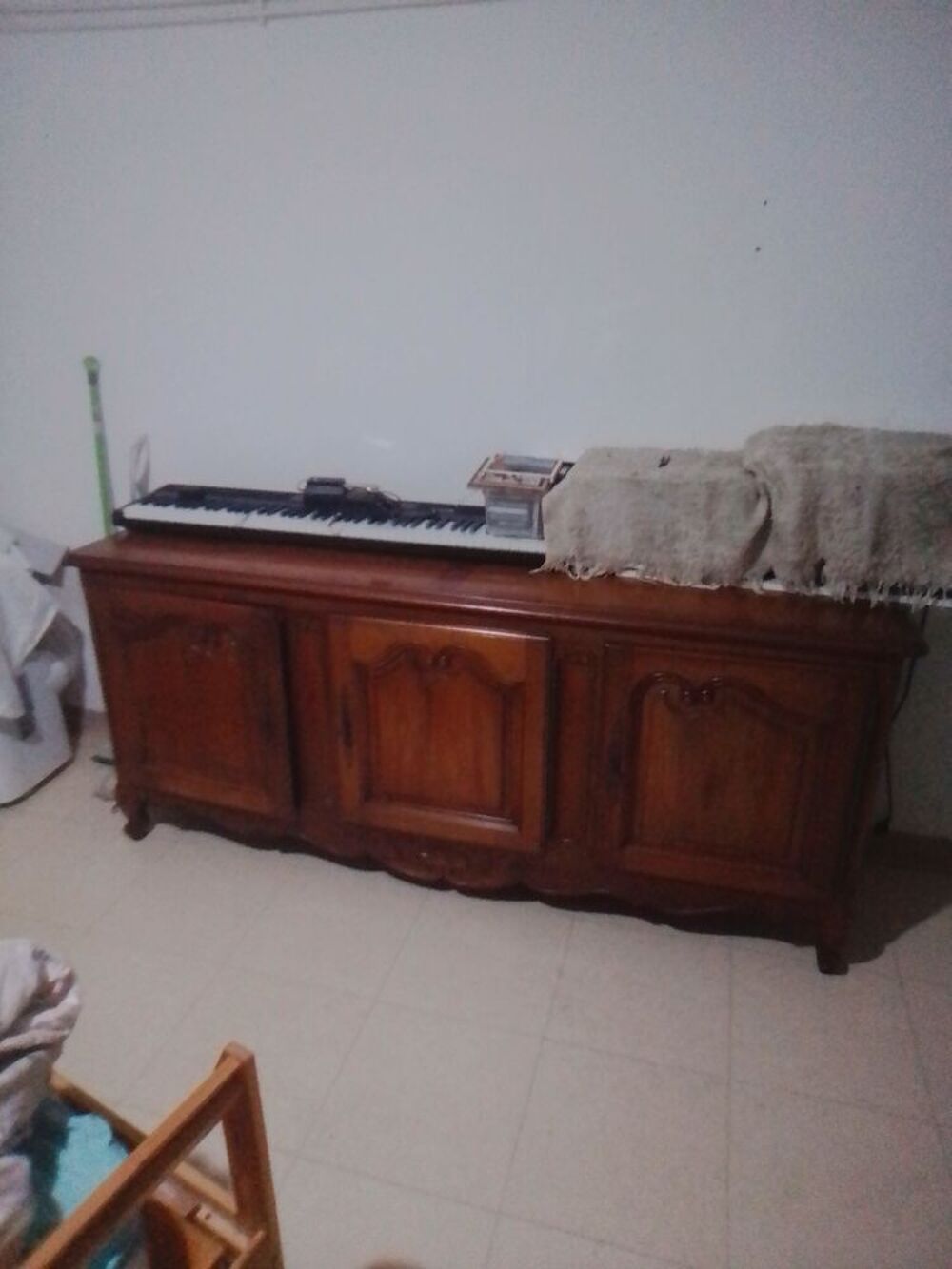 Beau buffet en bois Meubles