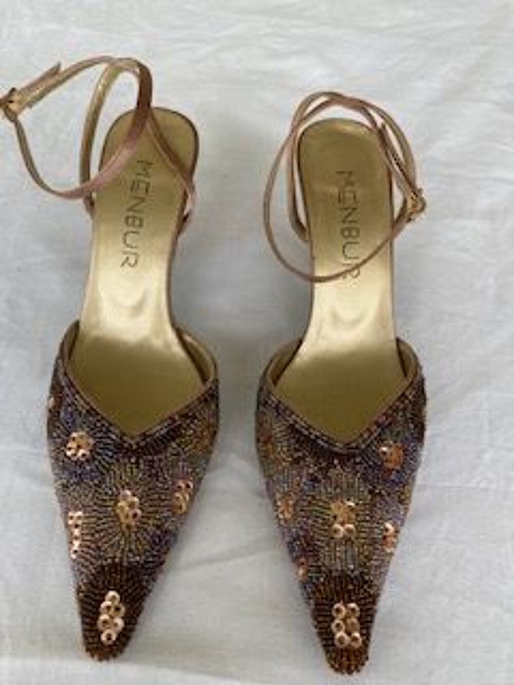 Escarpins &agrave; tiges dor&eacute;es et paillettes T 37 Chaussures
