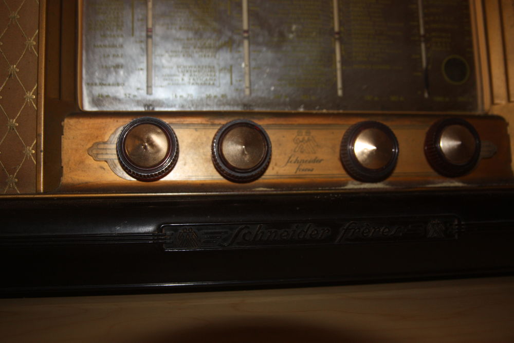 POSTE TSF DE LA MARQUE SHNEIDER FRERES Audio et hifi