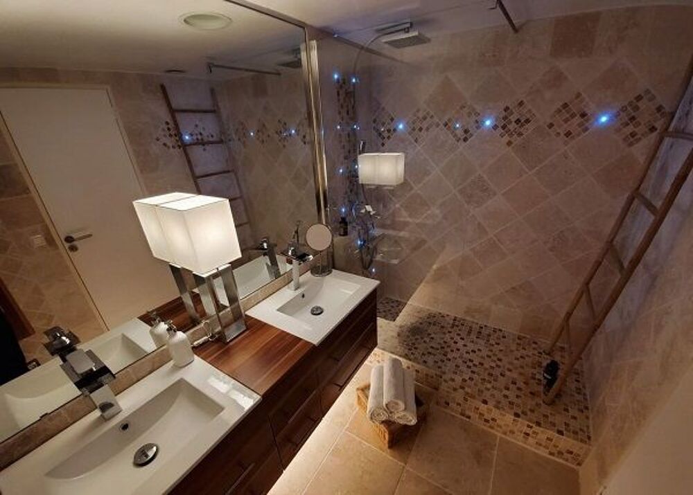 Location Appartement T3/4 90m2 Dernier étage Vue et Luminosité Exceptionnelles Marseille 6